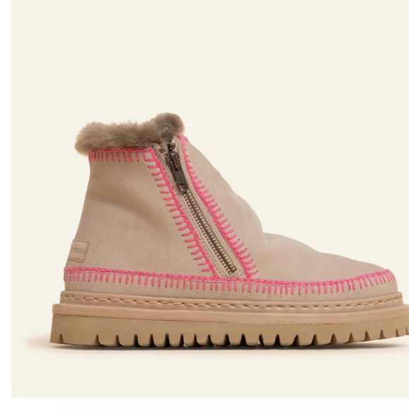 Anthropologie NWT Laidback London Setsu  Pink Crochet Sand Suede Ankle Boot🌈 - Picture 1 of 7